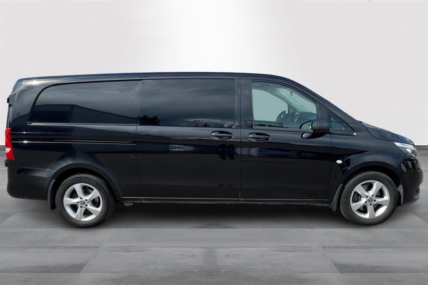 Mercedes-Benz Vito 2022, photo 6/15