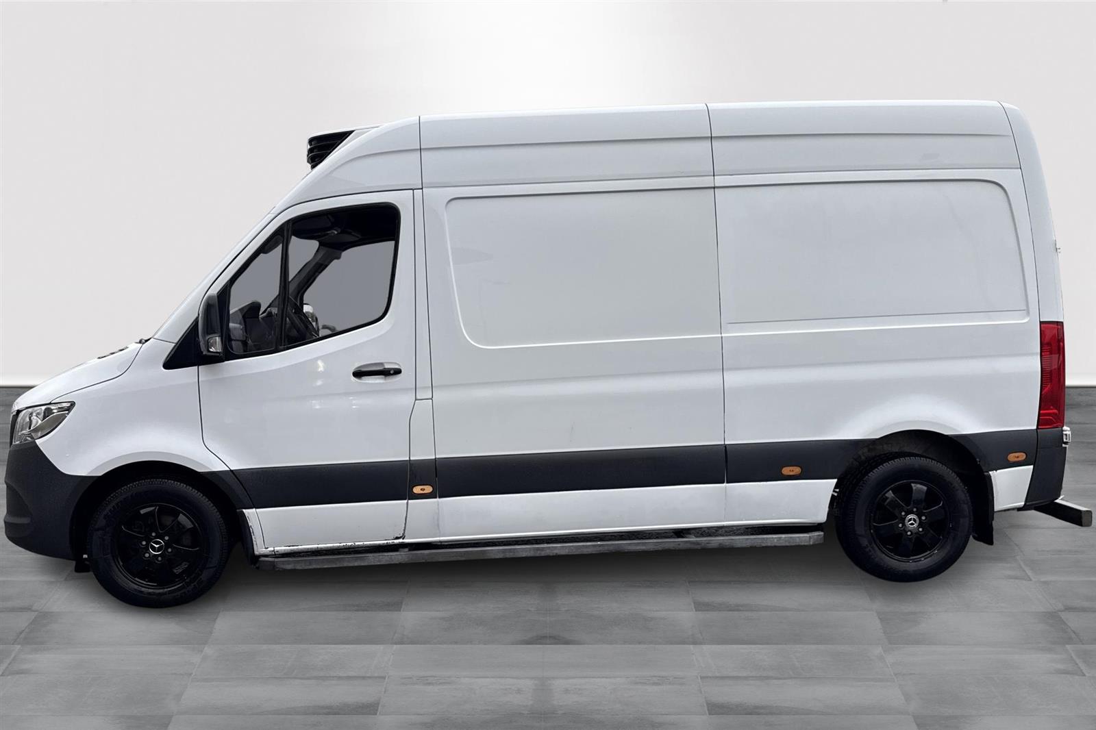 Mercedes-Benz Sprinter 2021, photo 2/14