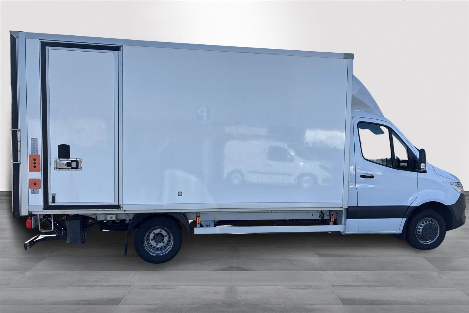 Mercedes-Benz Sprinter 2023, photo 4/11
