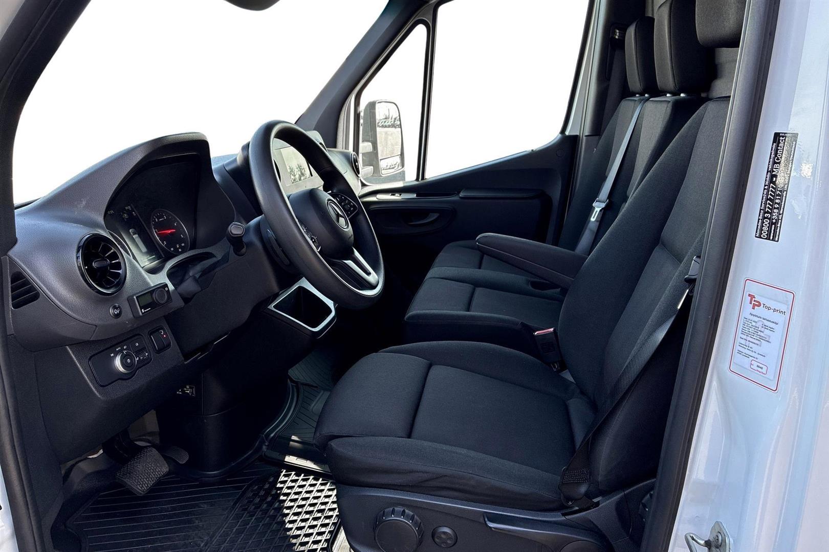 Mercedes-Benz Sprinter 2023, photo 7/11
