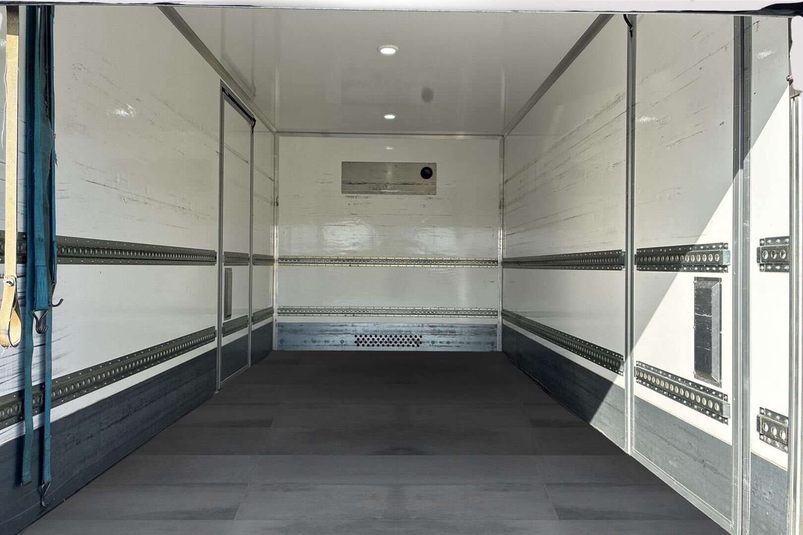 Mercedes-Benz Sprinter 2023, bild 5/11