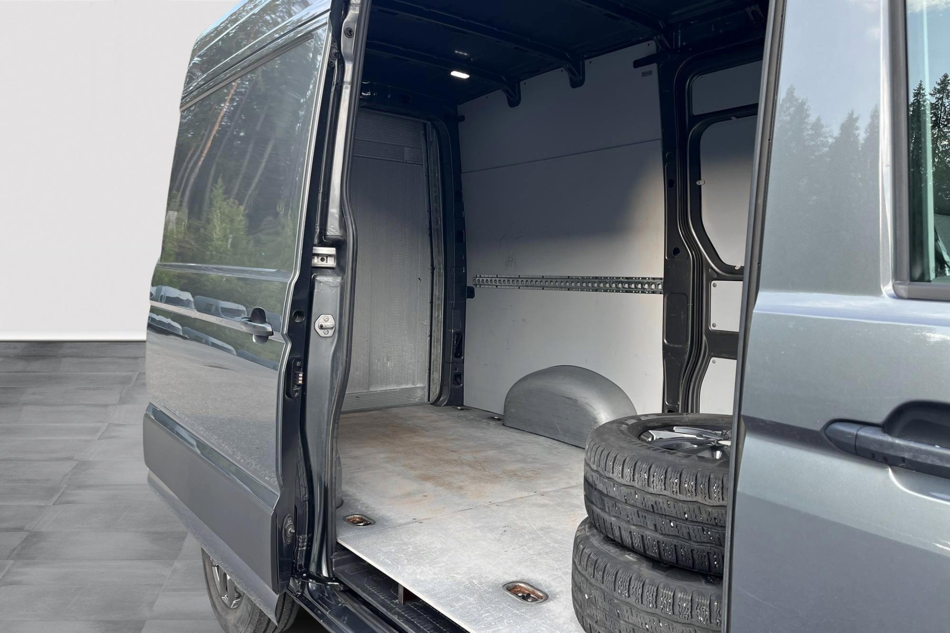 Volkswagen Crafter 2022, photo 6/22