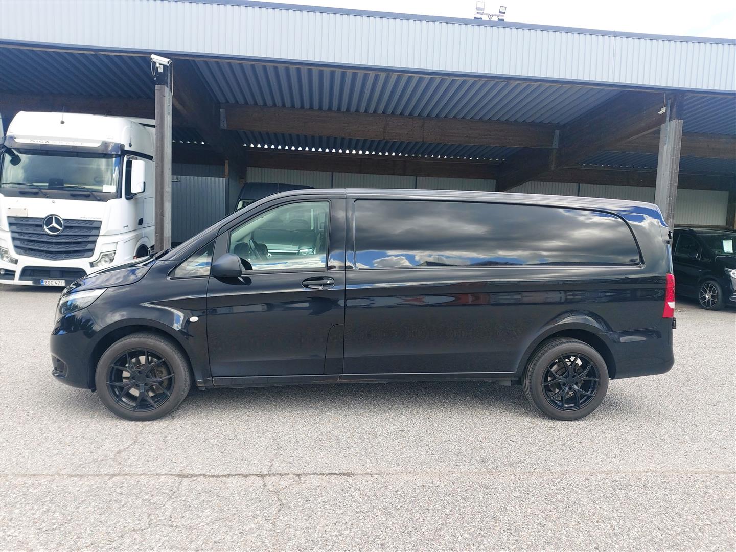 Mercedes-Benz Vito 2023, photo 2/21