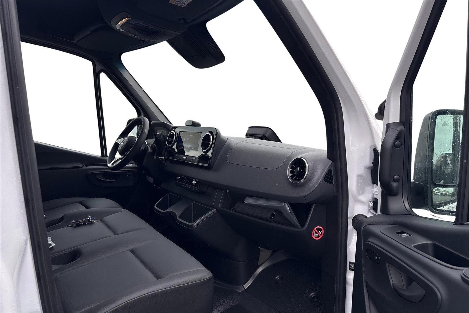 Mercedes-Benz Sprinter 2026, photo 6/9