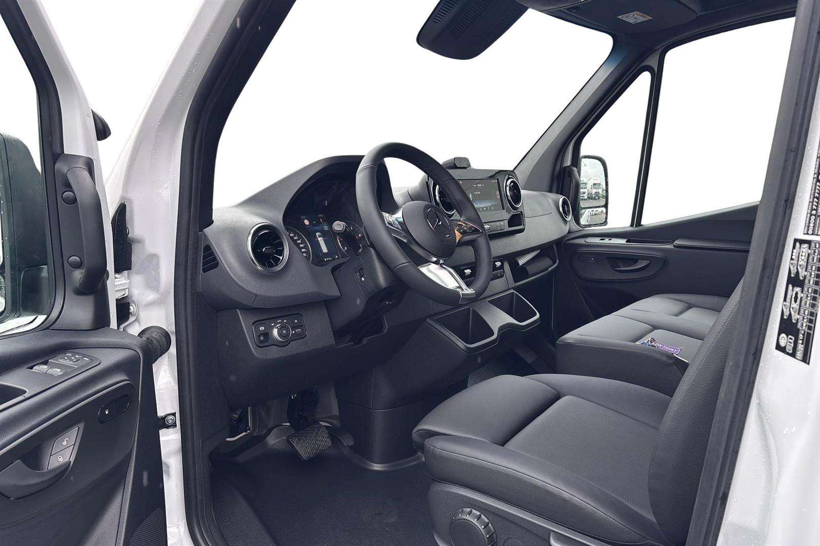 Mercedes-Benz Sprinter 2026, photo 7/9