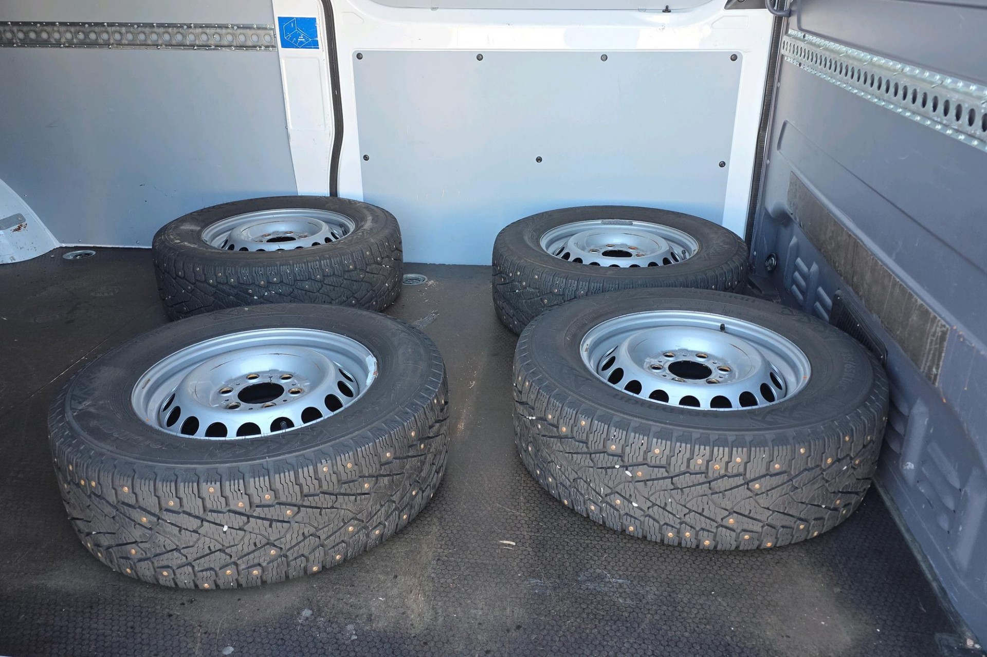 Mercedes-Benz Sprinter 2022, photo 6/19