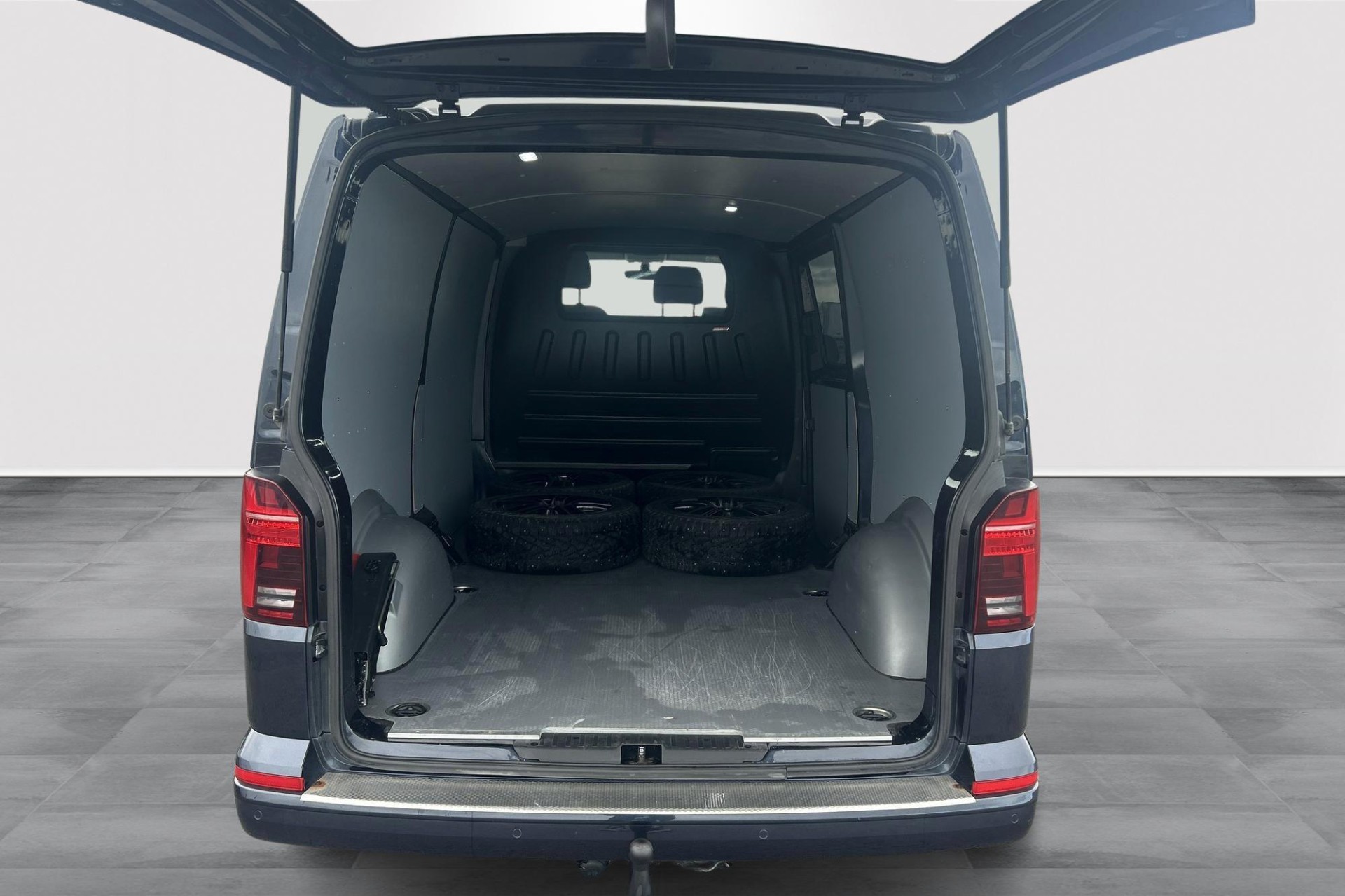 Volkswagen Transporter 2021, kuva 5/8