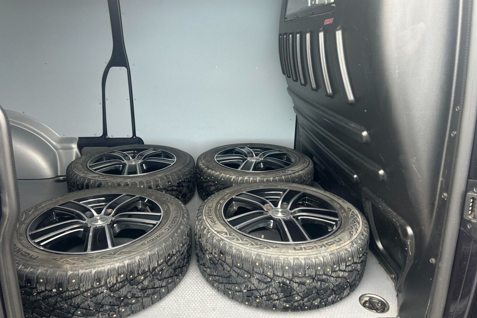 Volkswagen Transporter 2021, bild 8/8