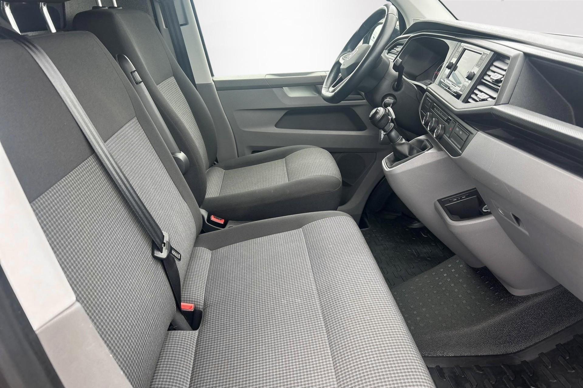Volkswagen Transporter 2021, kuva 6/8