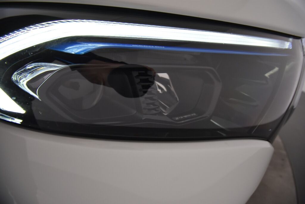 Mercedes-Benz EQB 2022 300 4Matic Business / Electric Art / 7 paikainen / Keyless-Go / Navi / ** 2 vuoden takuu **