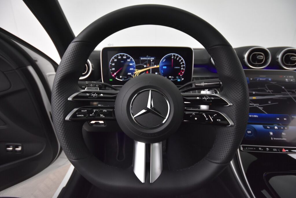 Mercedes-Benz C 2022 300 e T A Business AMG Night + Panorama / Ajoavustimet / Muistipenkit