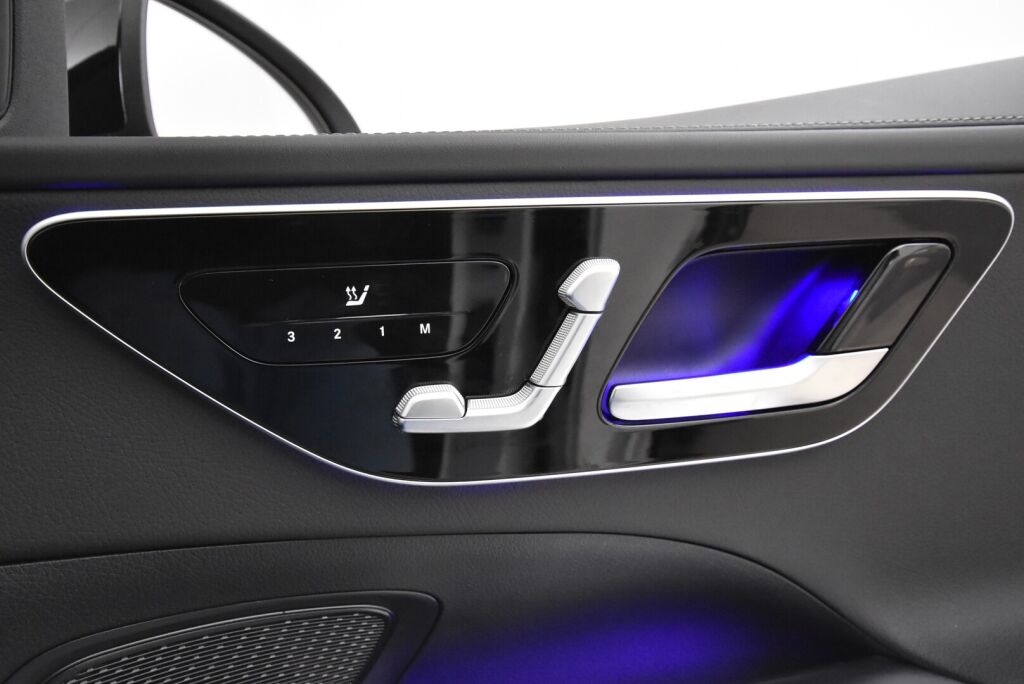 Mercedes-Benz C 2022 300 e T A AMG Night + Distronic, Vetokoukku, Digital Light, Muistipenkit