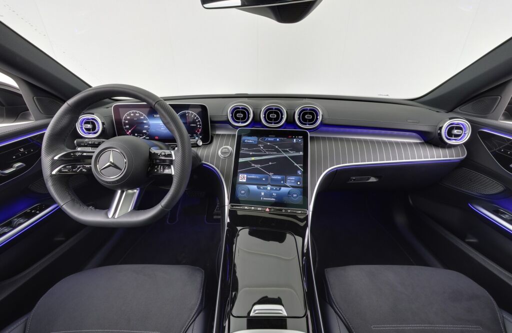 Mercedes-Benz C 2022 300 e T A AMG Night + Distronic, Vetokoukku, Digital Light, Muistipenkit