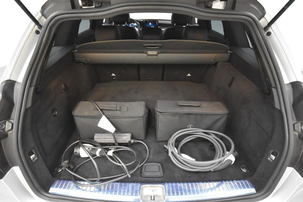 Mercedes-Benz C 2021 300 de T A EQ Power Business AMG **AMG+Night, Multibeam, vetokoukku **