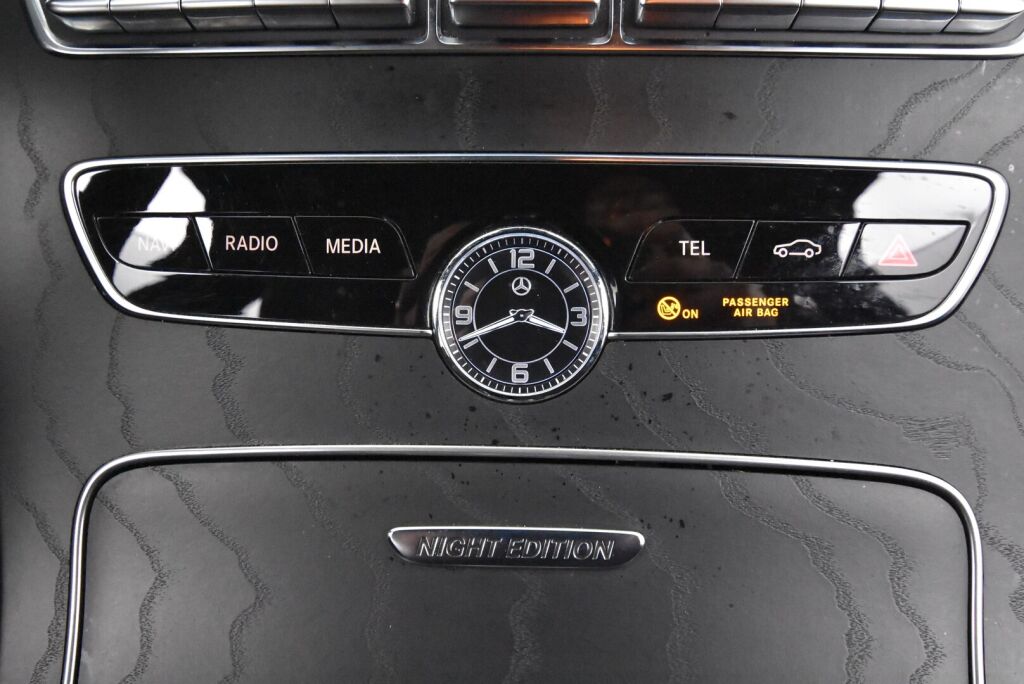 Mercedes-Benz C 2021 300 de T A EQ Power Business AMG **AMG+Night, Multibeam, vetokoukku **