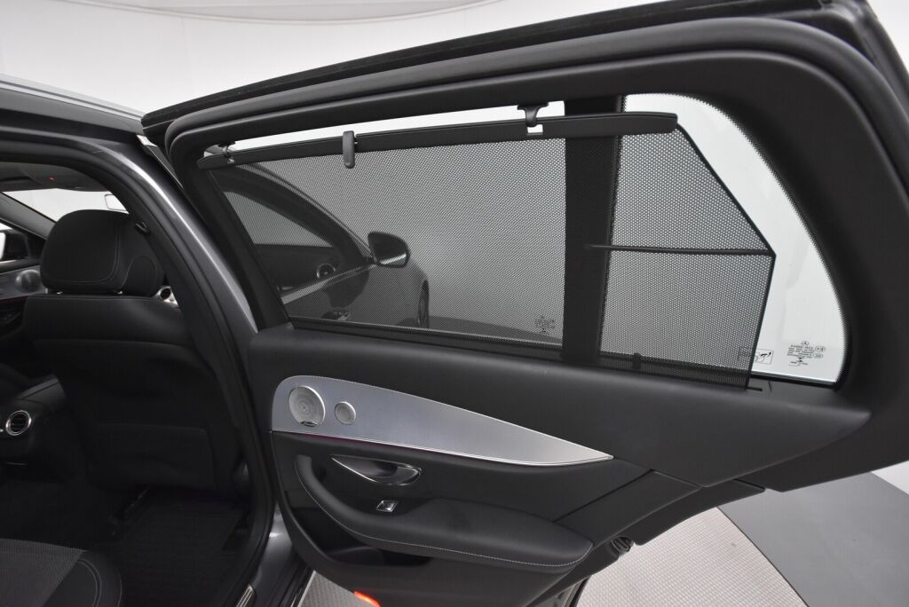 Mercedes-Benz E 2020 300 de T A Business Avantgarde + Panorama, Ajoavustimet, Muistipaketti, Burmester, Keyless Go