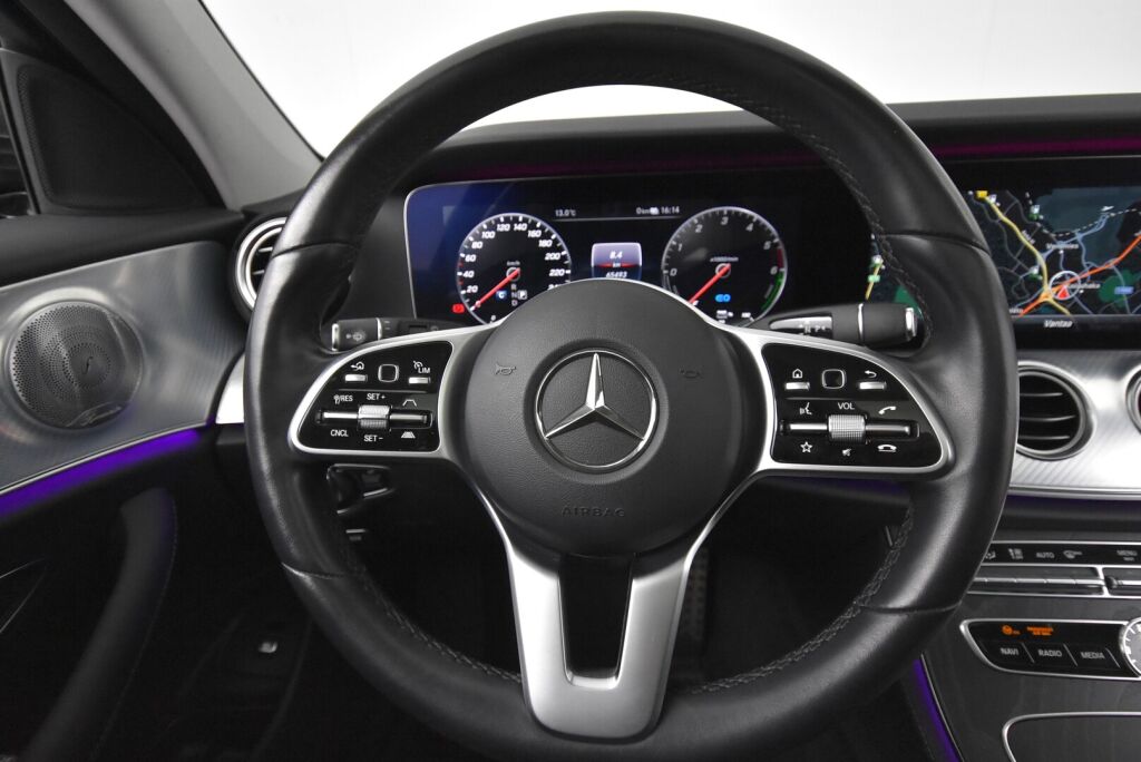 Mercedes-Benz E 2020 300 de T A Business Avantgarde + Panorama, Ajoavustimet, Muistipaketti, Burmester, Keyless Go