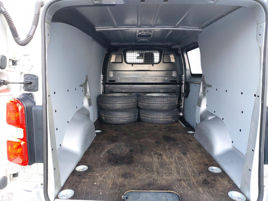 Toyota PROACE 2018 L2 2,0 D 180 Automaatti