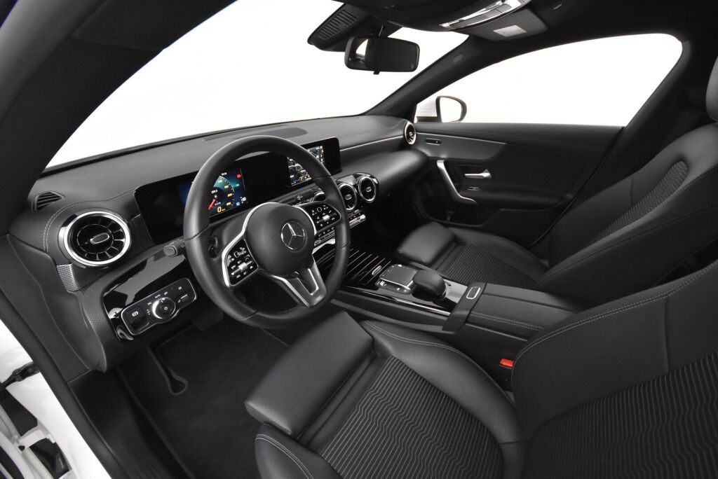 Mercedes-Benz CLA 2021 180 A Shooting Brake Business Progressive **Distonic, navi**