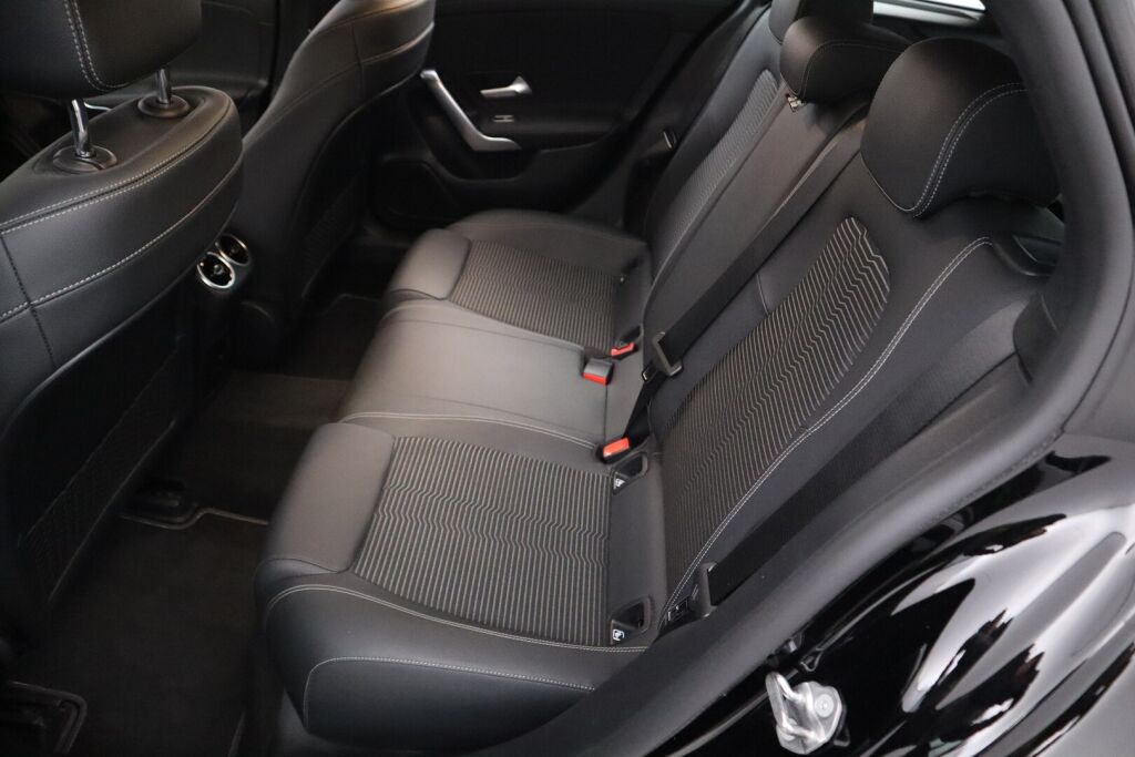 Mercedes-Benz CLA 2021 180 A Shooting Brake Business Progressive / Distronic / Navi / ** 2 vuoden takuu **