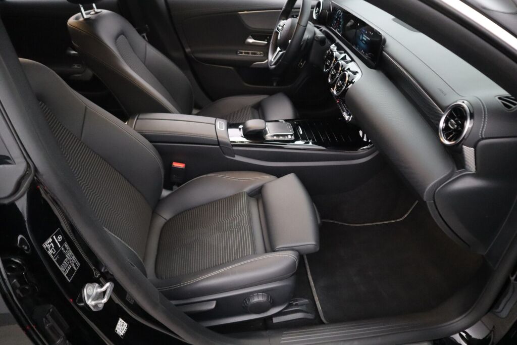 Mercedes-Benz CLA 2021 180 A Shooting Brake Business Progressive / Distronic / Navi / ** 2 vuoden takuu **