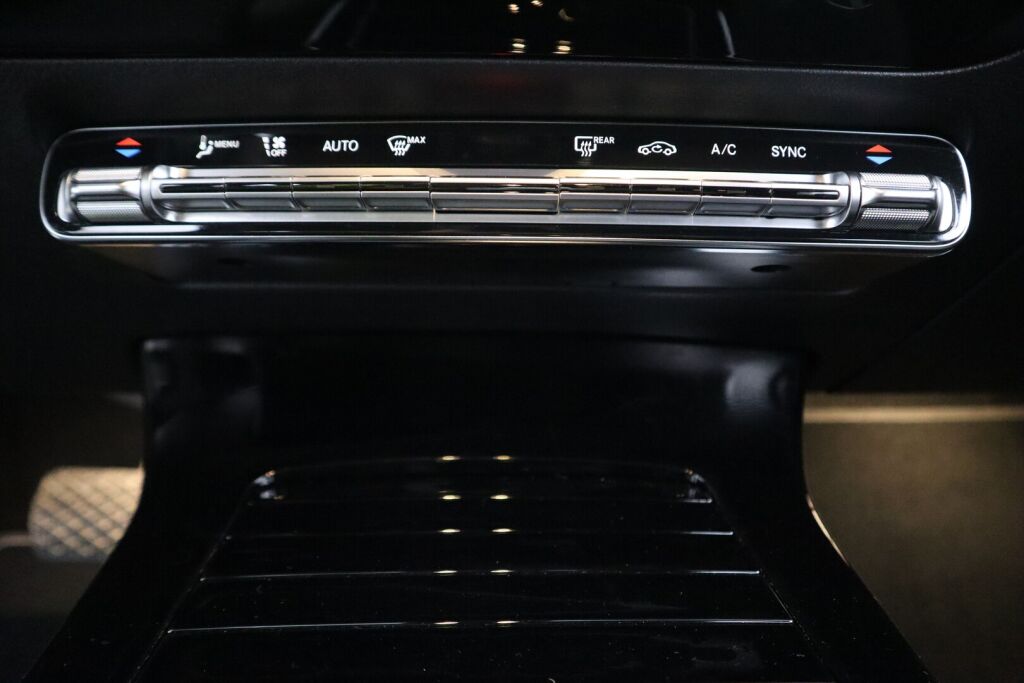 Mercedes-Benz CLA 2021 180 A Shooting Brake Business Progressive / Distronic / Navi / ** 2 vuoden takuu **
