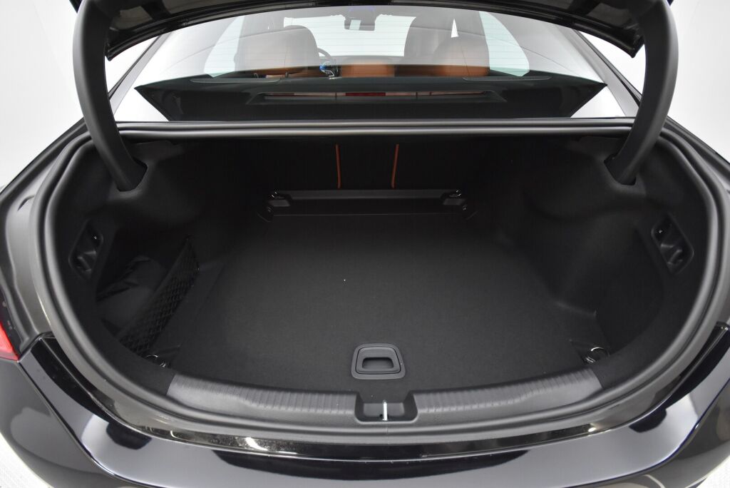 Mercedes-Benz C 2022 180 A Business + Burmester, Advanced plus, Ruskea Articoverhoilu