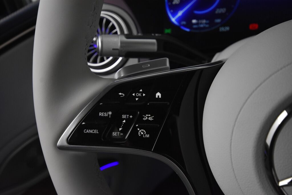 Mercedes-Benz EQS 2021 580 4Matic **Huippu varusteet !**