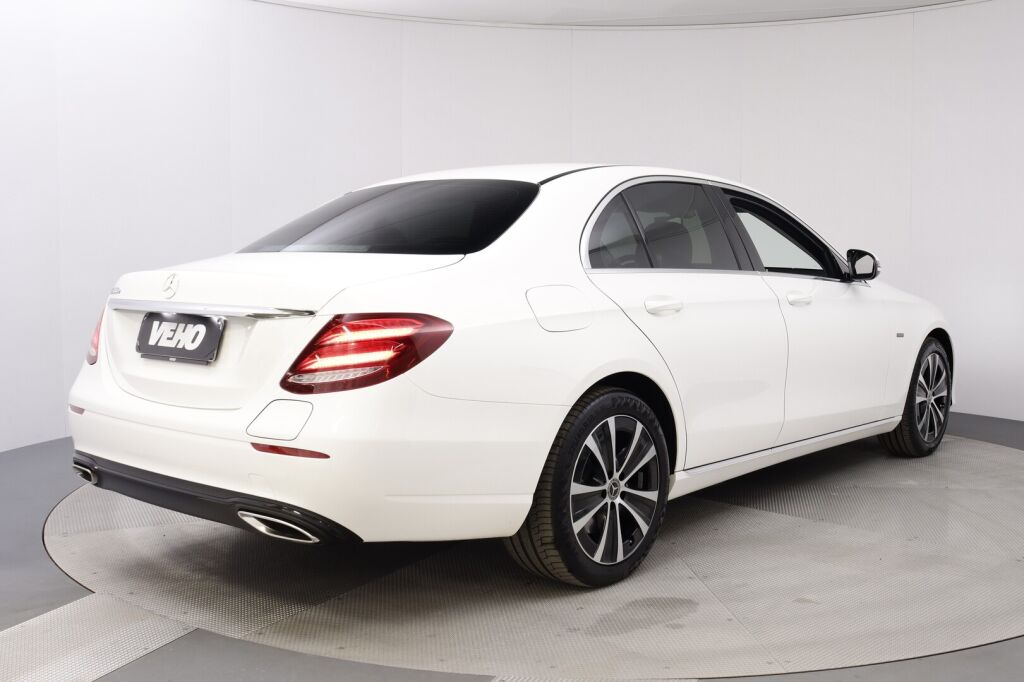 Mercedes-Benz E 2019 300 e A eQ Power Edition One ** 2 vuoden takuu **