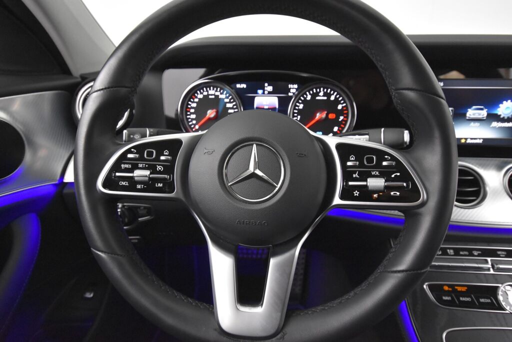 Mercedes-Benz E 2019 300 e A eQ Power Edition One ** 2 vuoden takuu **