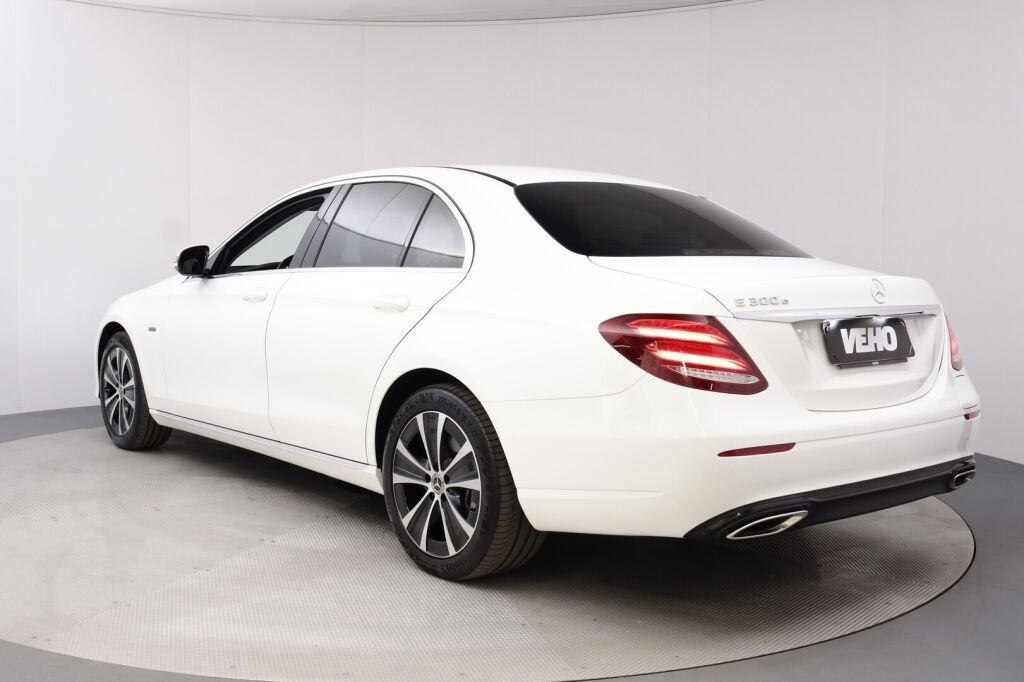 Mercedes-Benz E 2019 300 e A eQ Power Edition One ** 2 vuoden takuu **