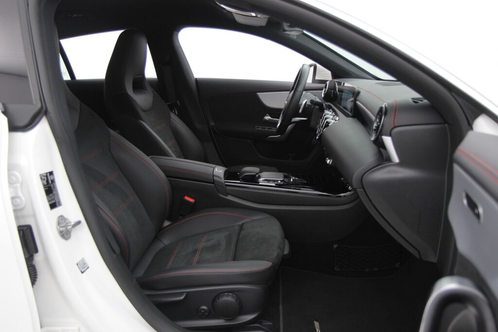 Mercedes-Benz CLA 2020 200 d 4Matic A Shooting Brake Business AMG + Advantage, Isot Digimittarit