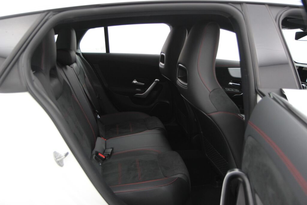Mercedes-Benz CLA 2020 200 d 4Matic A Shooting Brake Business AMG + Advantage, Isot Digimittarit