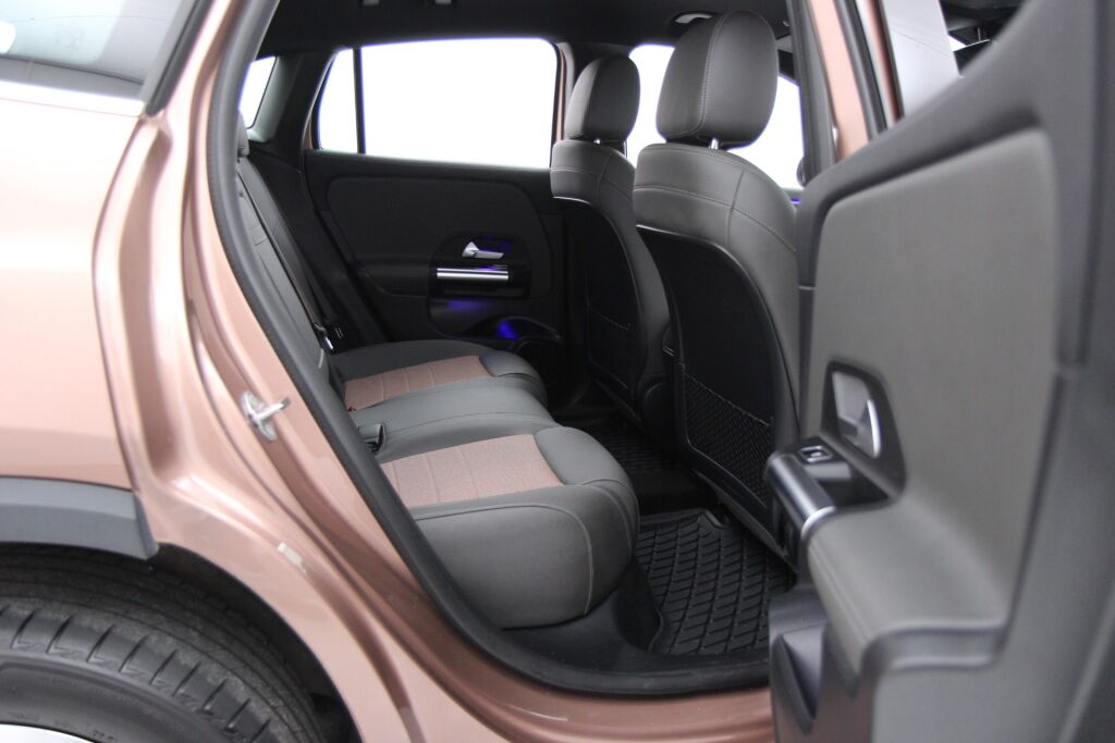 Mercedes-Benz EQA 2021 250 Electric Art + Distronic, Koukku, Navi