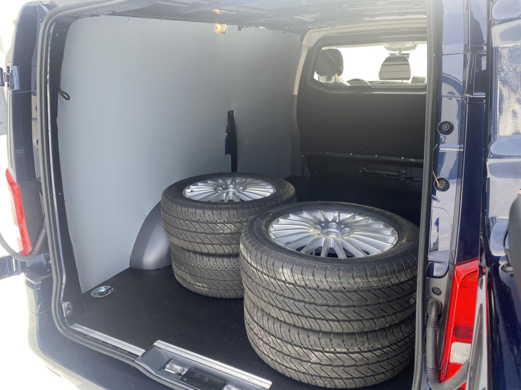 Mercedes-Benz VITO 2022 116CDI RWD-3,05/34K pitkä A3 A Executive Edition