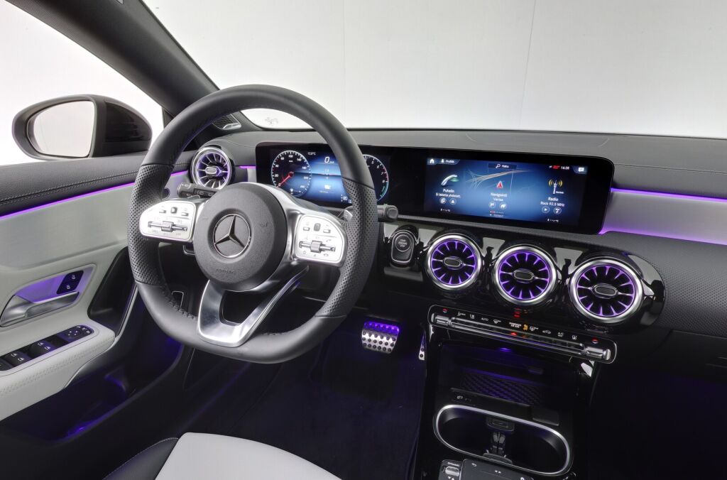 Mercedes-Benz CLA 2022 250 e A Shooting Brake Business AMG Edition **Burmester, 19-Tuuman vanteet, Premium paketti**