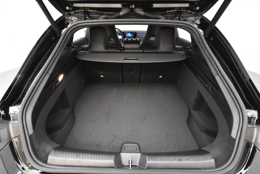 Mercedes-Benz CLA 2022 250 e A Shooting Brake Business AMG Edition **Burmester, 19-Tuuman vanteet, Premium paketti**