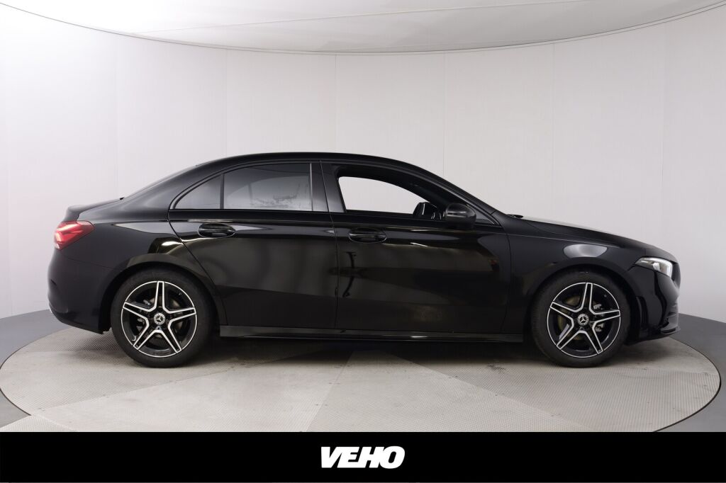 Mercedes-Benz A 2023 180 A sedan AMG Line ** Uusi auto nopeaan toimitukseen **