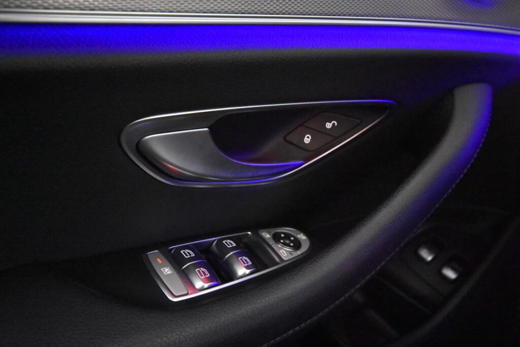 Mercedes-Benz E 2018 200 A Business Avantgarde ** Lisälämmitin, Multibeam, 360 kamera**