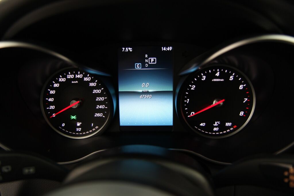 Mercedes-Benz C 2019 180 T A Business AMG + Älypuhelimen integrointi, Navigointi, LED -ajovalot