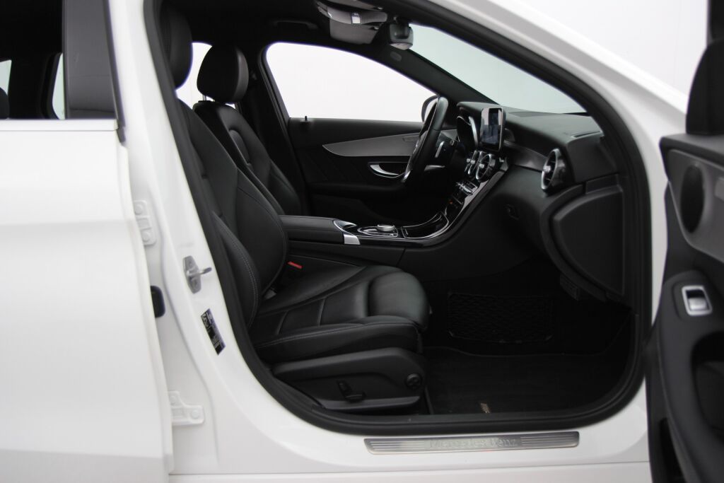 Mercedes-Benz C 2019 180 T A Business AMG + Älypuhelimen integrointi, Navigointi, LED -ajovalot