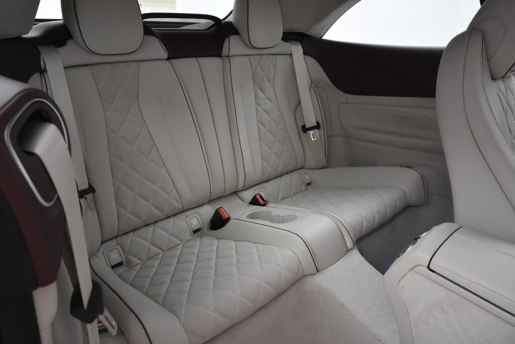 Mercedes-Benz E 2021 200 4Matic A Cabriolet