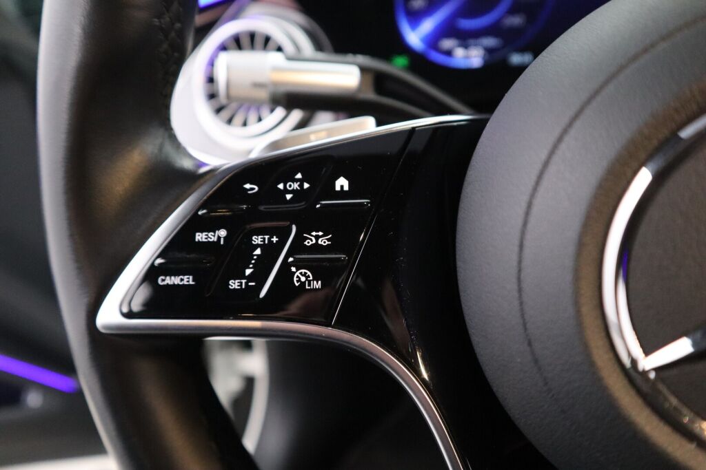 Mercedes-Benz EQS 2021 580 4Matic Electric Art / Night / designo / Premium Plus-paketti / Hyperscreen / ** 2 vuoden takuu
