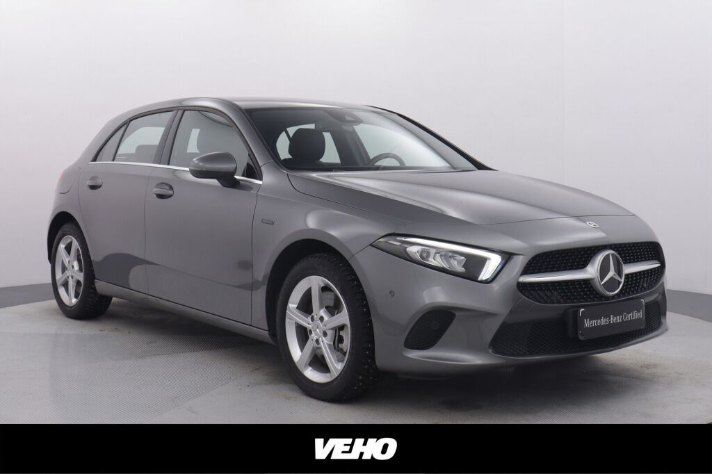Mercedes-Benz A 2021 250 e A EQ Power Business Style +Distronic, Navi