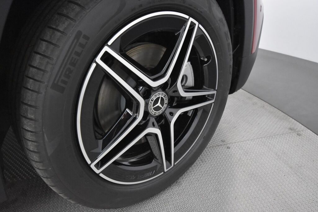 Mercedes-Benz GLB 2023 200 d 4Matic A Business AMG ** Uusi auto nopeaan toimitukseen **