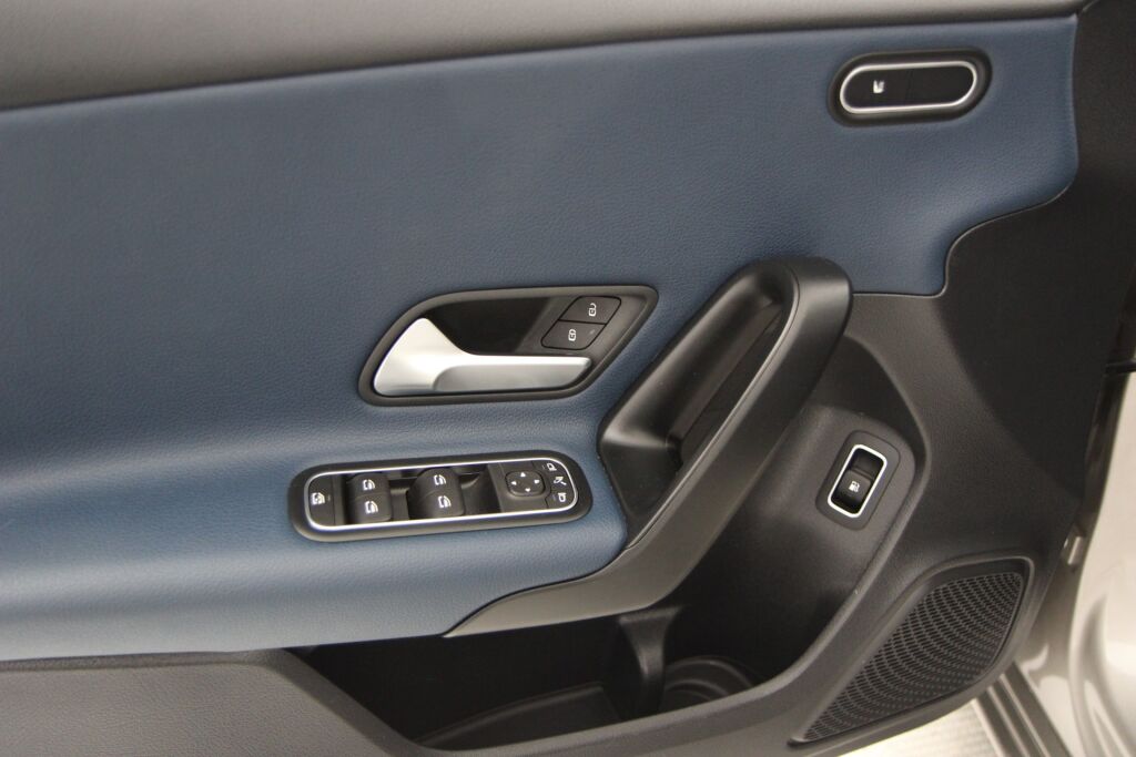 Mercedes-Benz A 2020 250 e A EQ Power Business Style Edition +Multibeam,Navi, Pysäköintipaketti