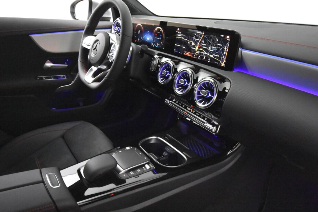 Mercedes-Benz CLA 2022 250 e A Coupe Business AMG Edition **Distronic, Multibeam, Advanced sound, Premium paketti**