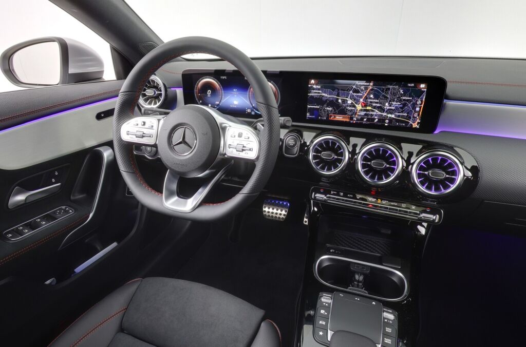 Mercedes-Benz CLA 2022 250 e A Coupe Business AMG Edition **Distronic, Multibeam, Advanced sound, Premium paketti**