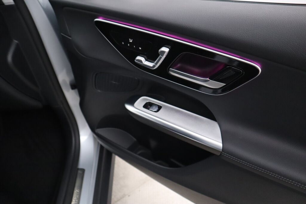 Mercedes-Benz GLC 2022 220 d 4Matic A Avantgarde / Digital Light / Koukku / Distronic / Muistipaketti / ** 2 vuoden takuu *