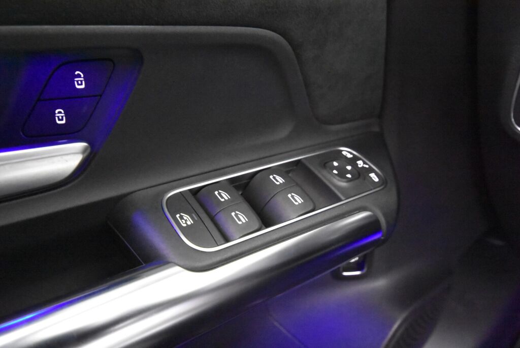 Mercedes-Benz EQA 2022 250 Business AMG Night + Vetokoukku, Blind Spot